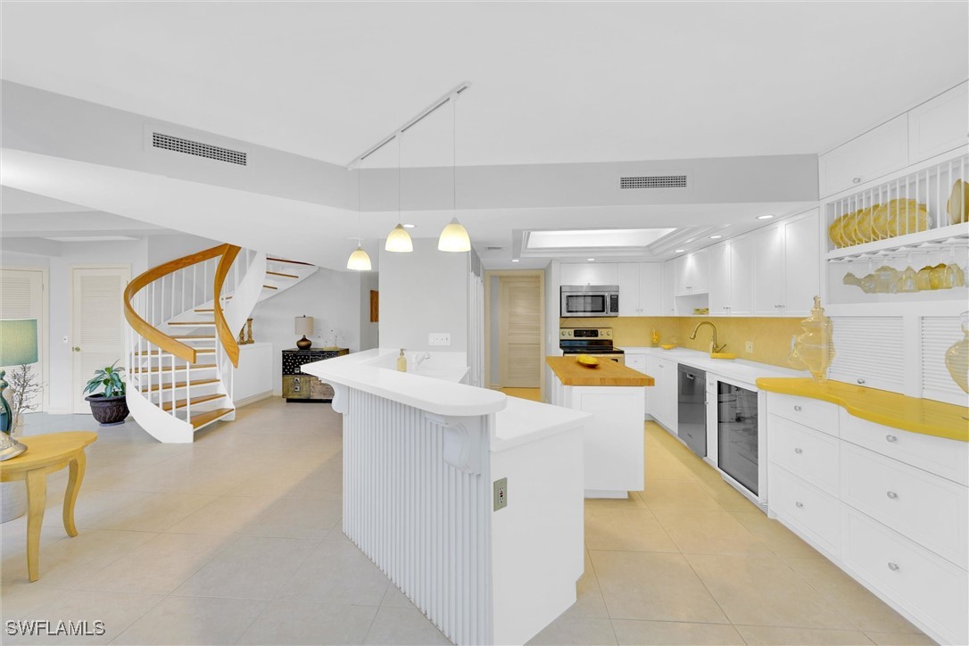 4041 Gulf Shore BLVD N 108