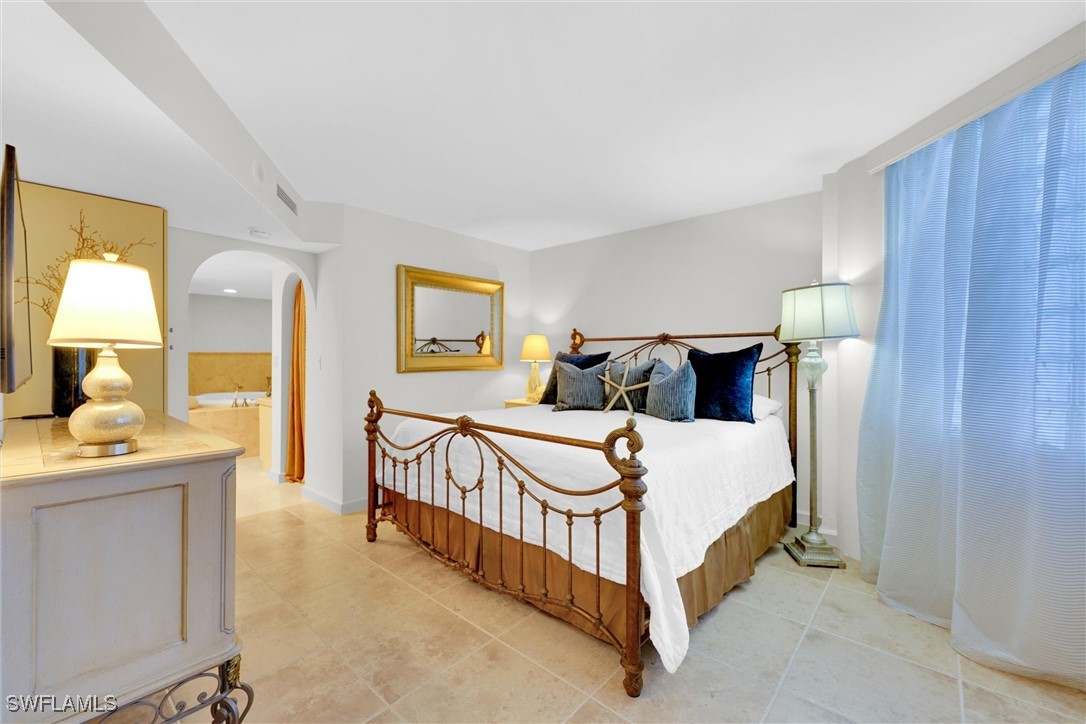 4041 Gulf Shore BLVD N 108