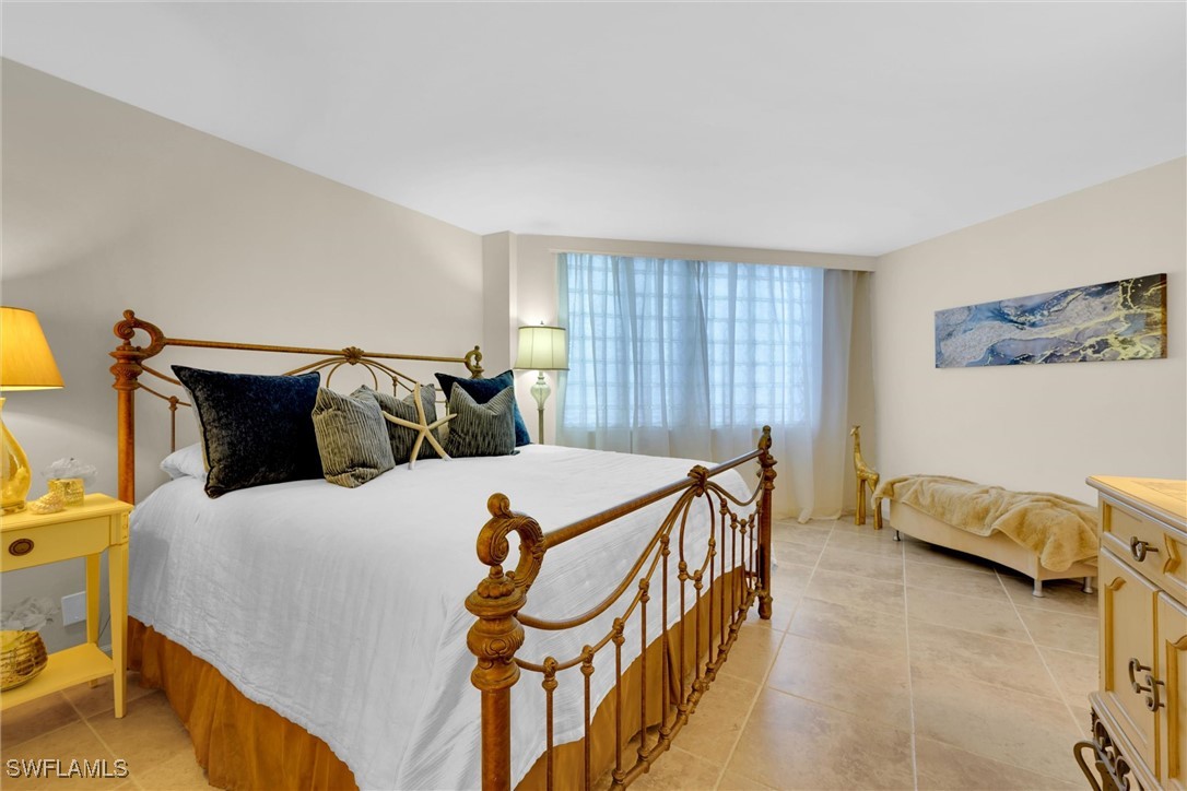 4041 Gulf Shore BLVD N 108