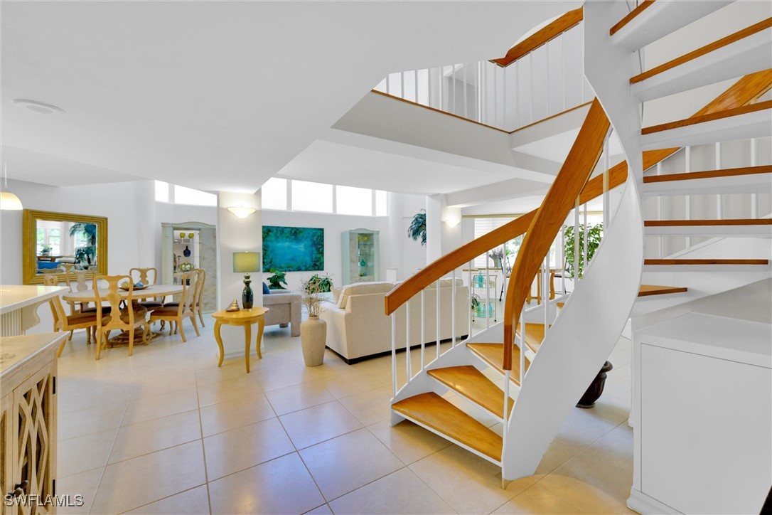 4041 Gulf Shore BLVD N 108