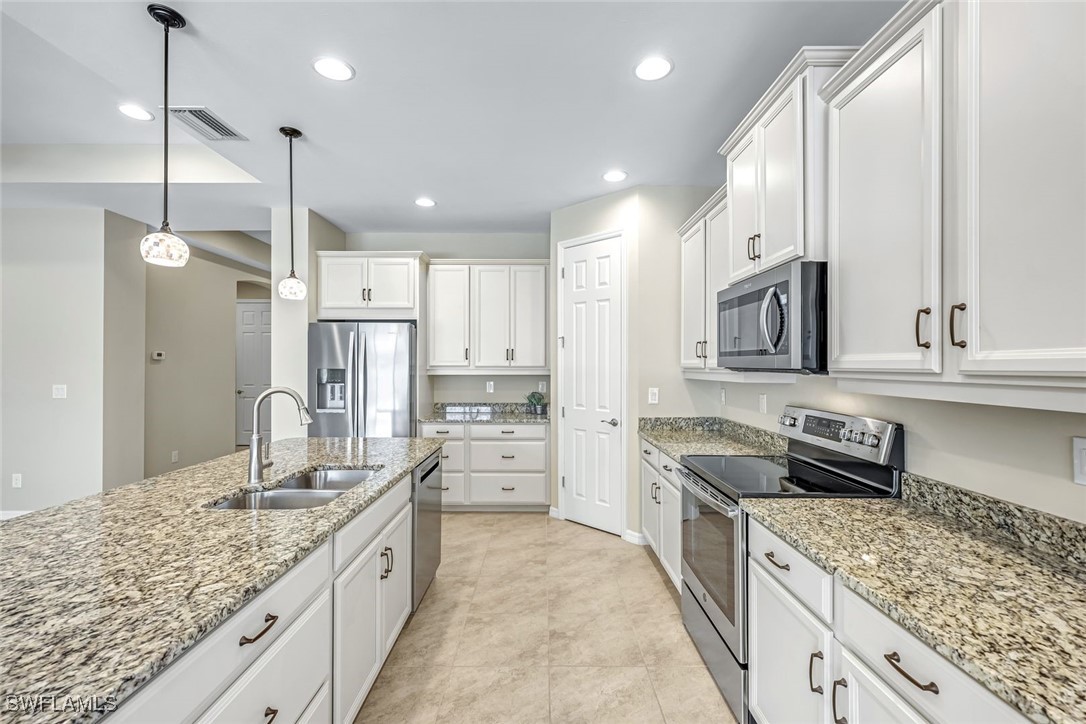 2971 Sunset Pointe CIR