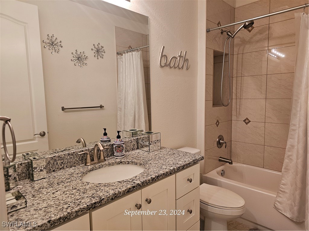 1806 Samantha Gayle WAY 117