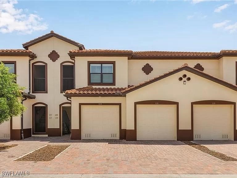 1806 Samantha Gayle WAY 117