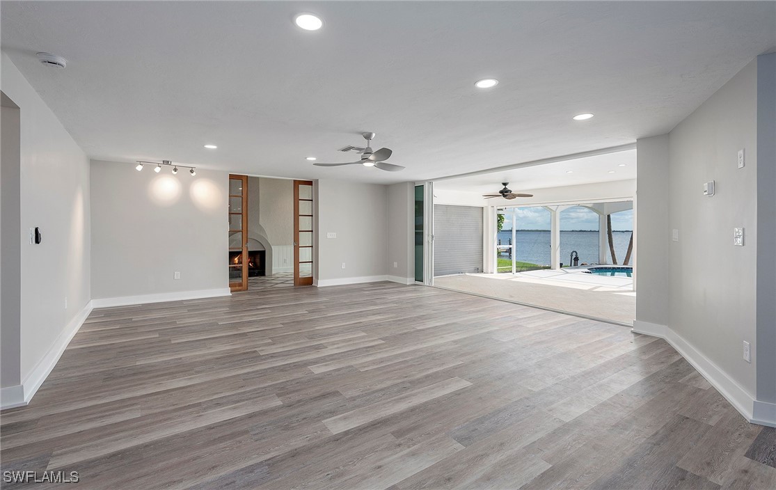 13 Bayview BLVD