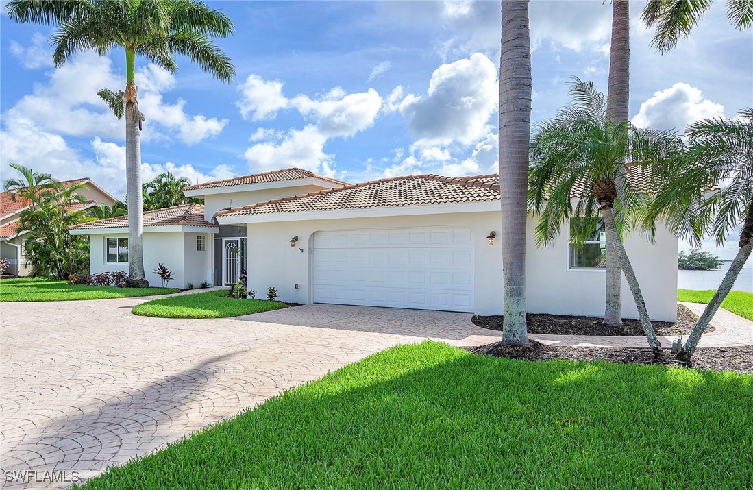 13 Bayview BLVD