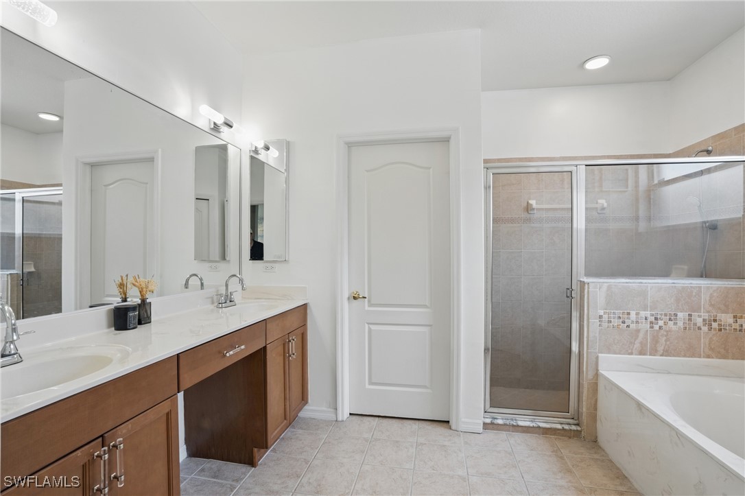 12825 Ivory Stone LOOP