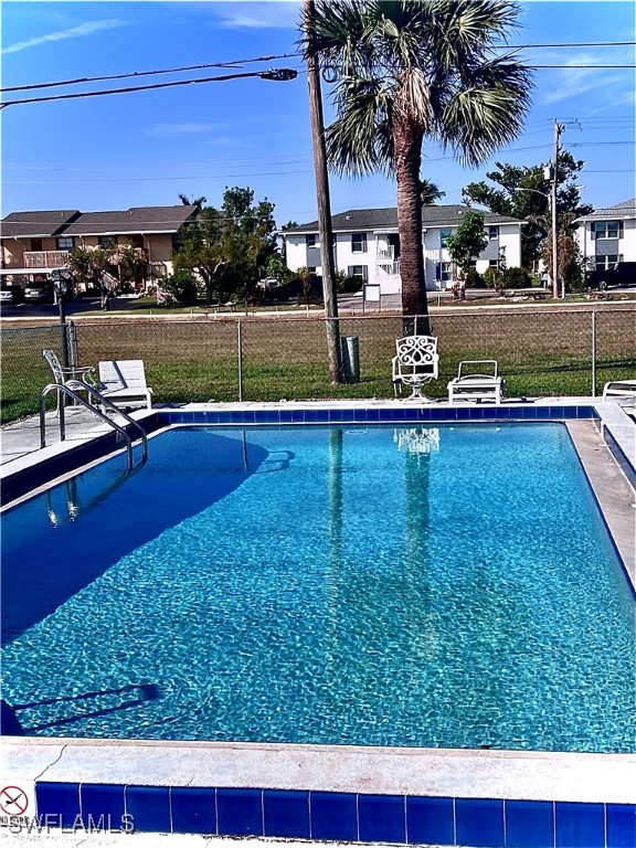 423 Cape Coral PKWY W 103