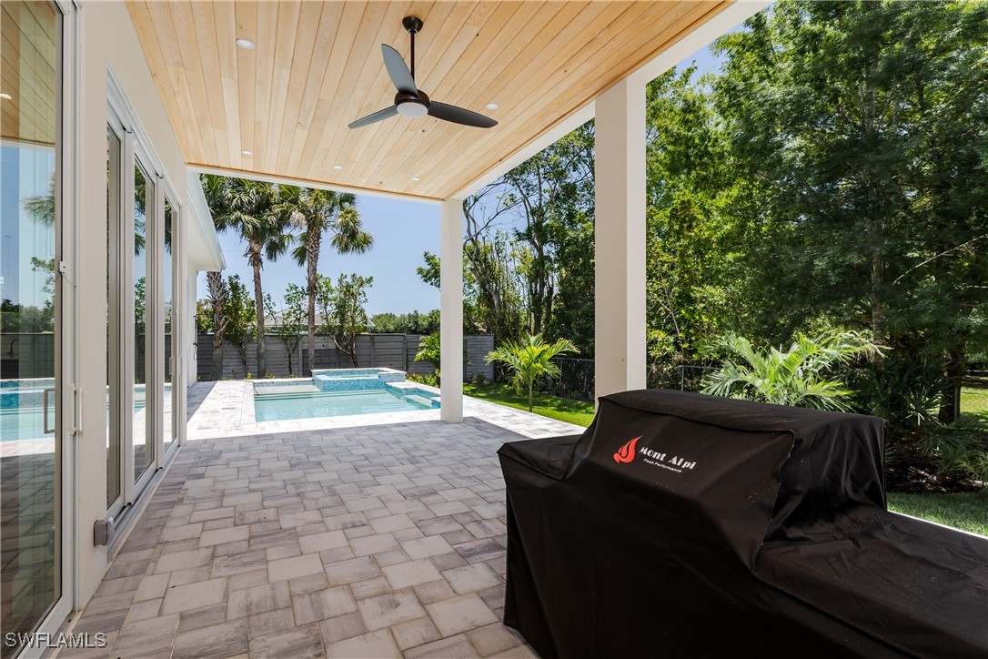 2854 Coach House WAY