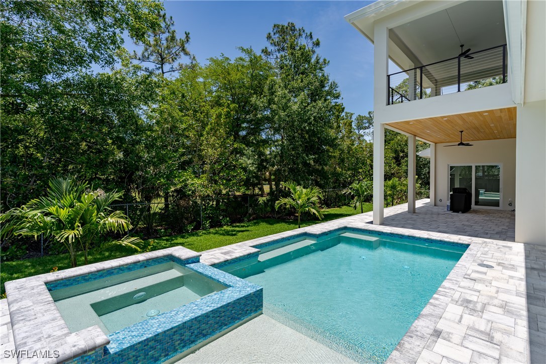 2854 Coach House WAY