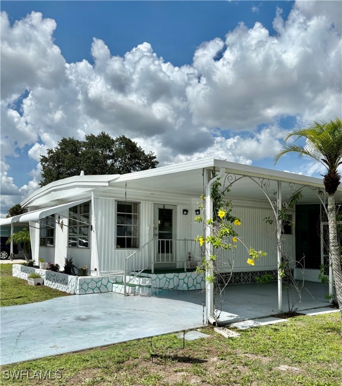 815 Holly Berry CT