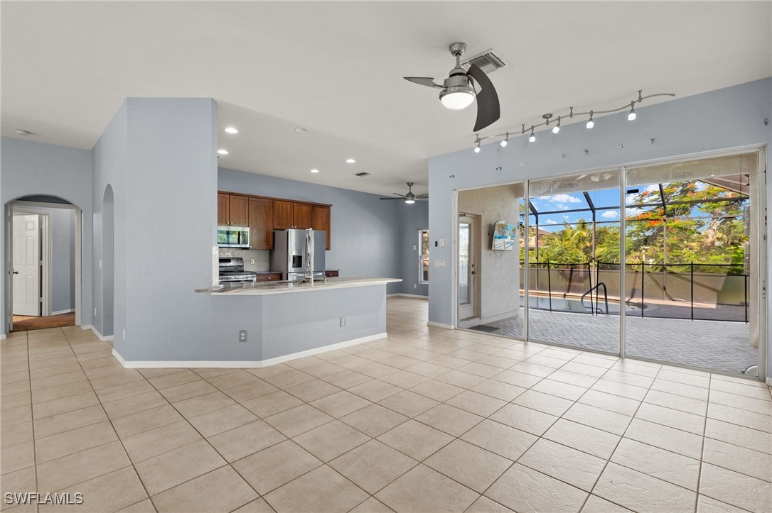 8169 Silver Birch WAY