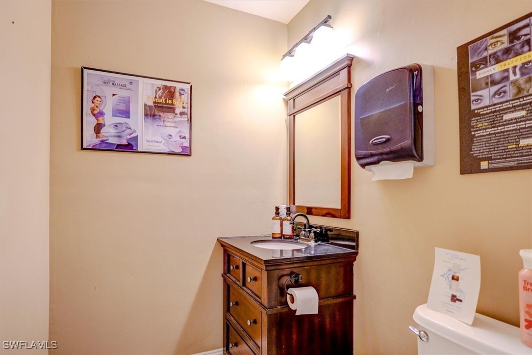 1404 Del Prado BLVD S 100 & 105