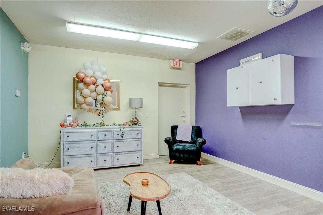 1404 Del Prado BLVD S 100 & 105