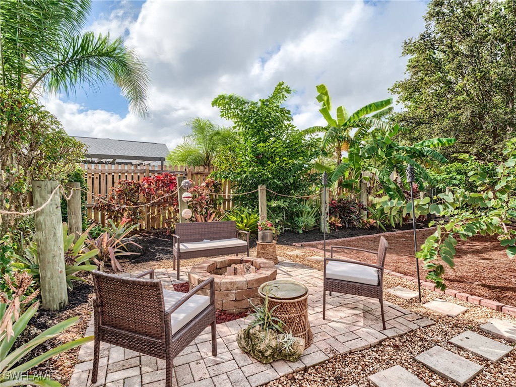 15004 Cloverdale DR