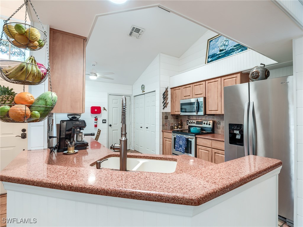 15004 Cloverdale DR