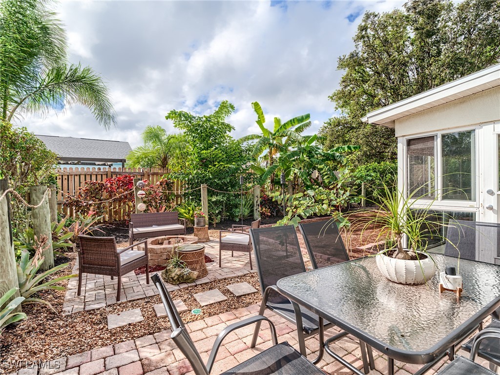 15004 Cloverdale DR