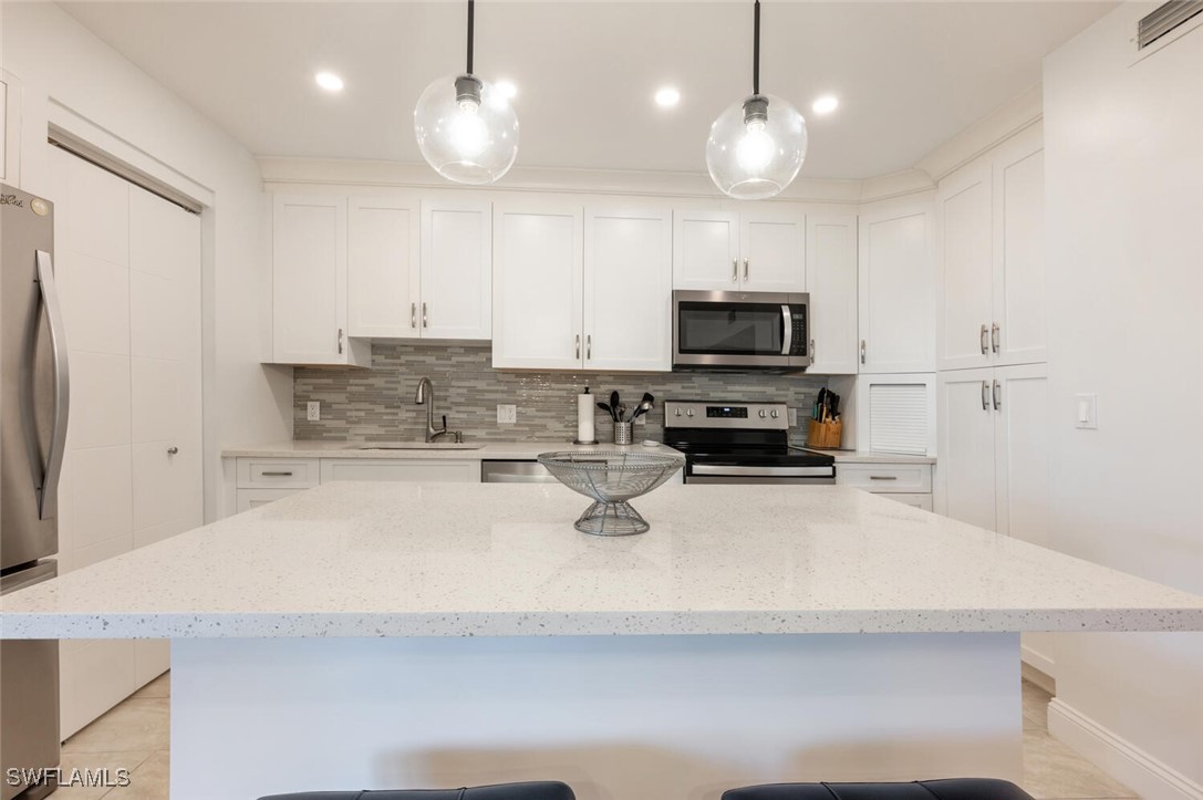 788 Park Shore DR A19