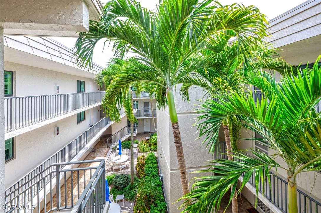 788 Park Shore DR A19