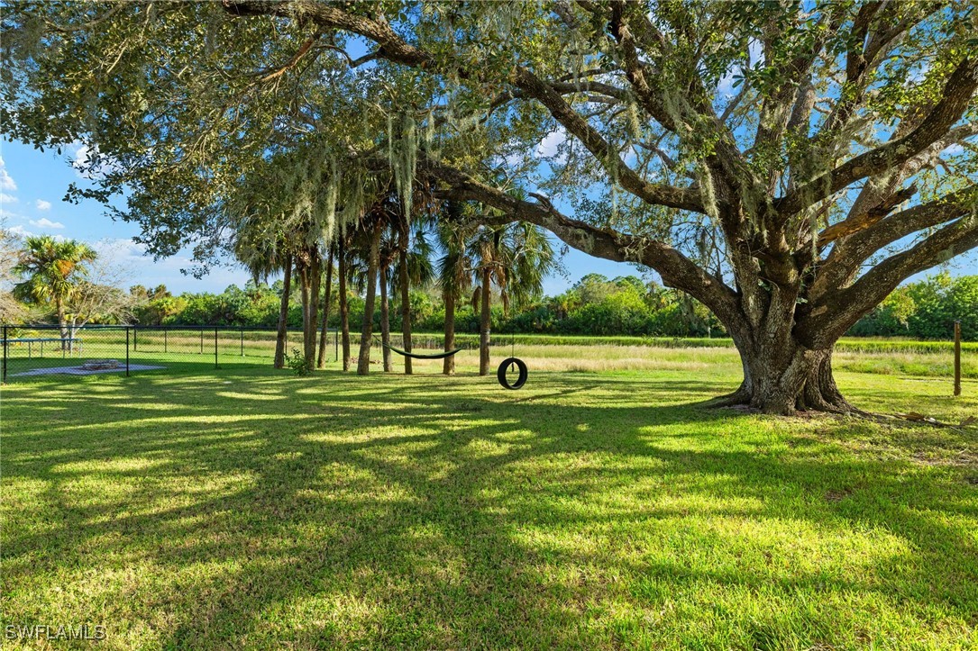 321 Shadow Lakes DR