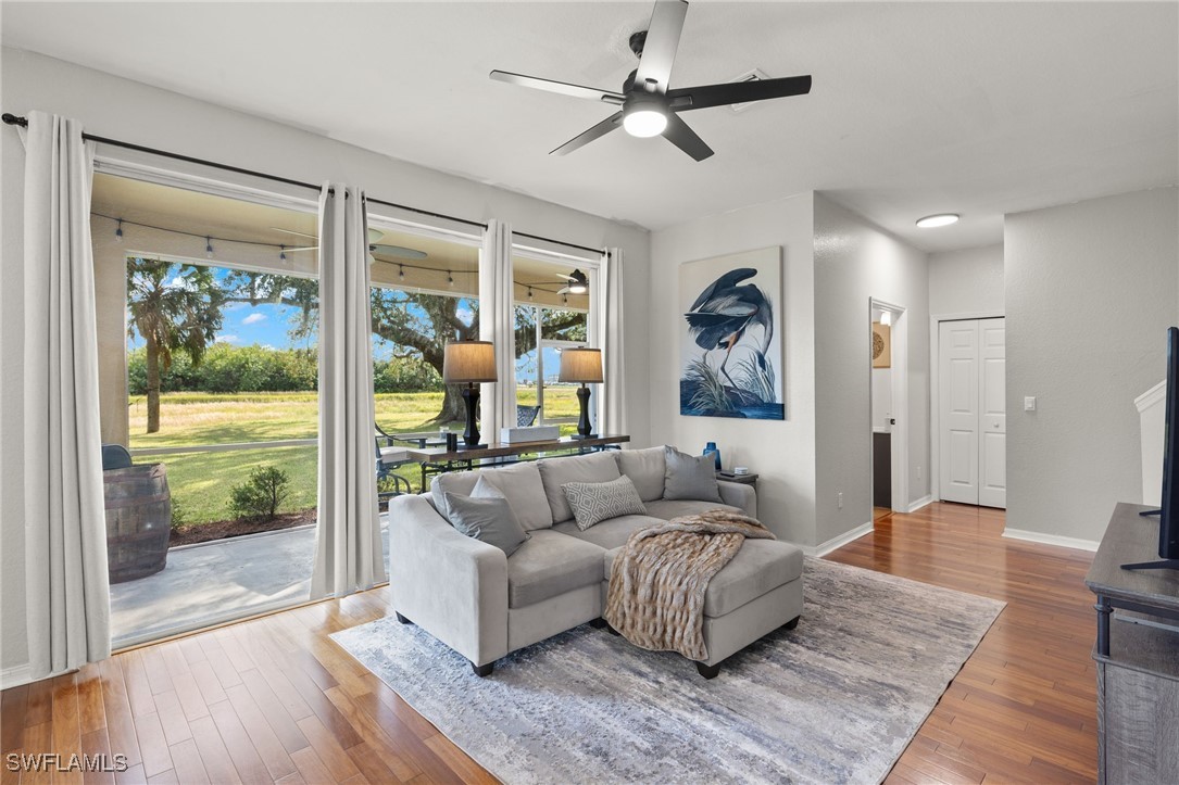321 Shadow Lakes DR