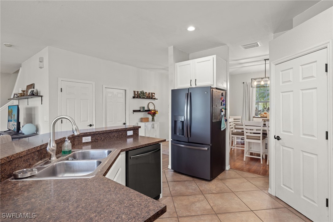 321 Shadow Lakes DR