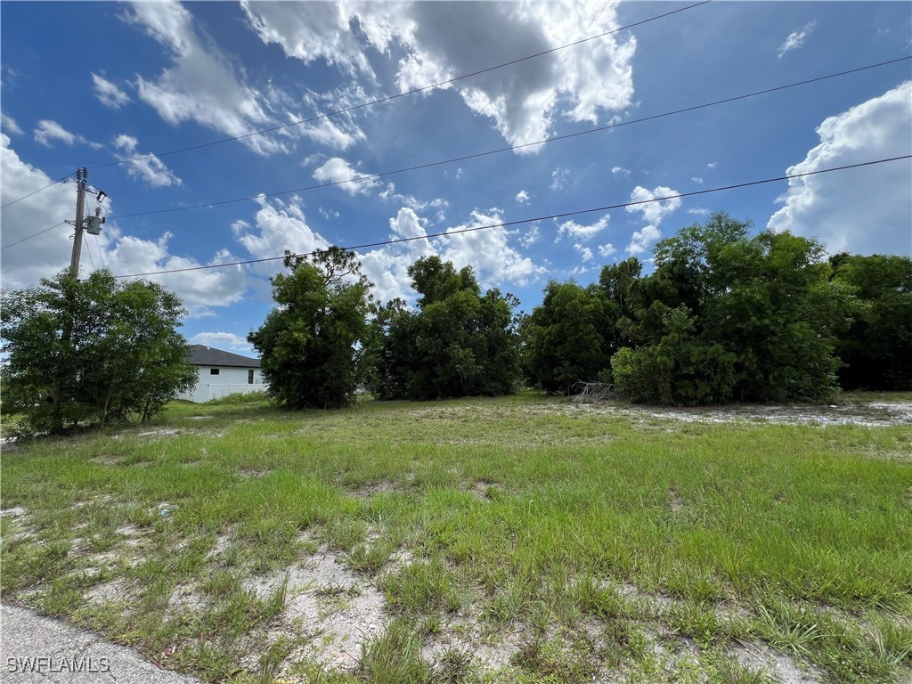 4706 NW 38th AVE