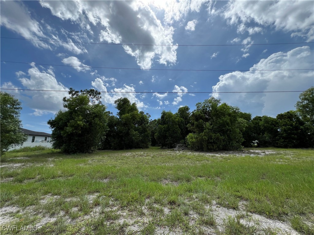 4706 NW 38th AVE