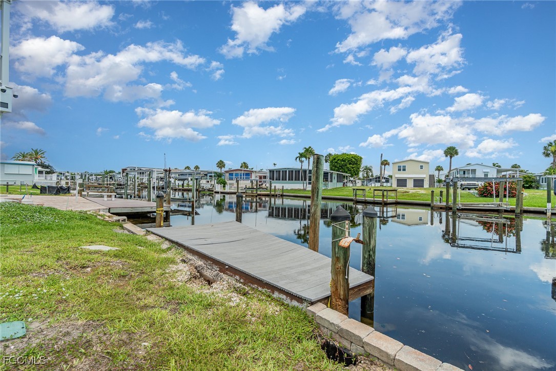 11280 Dogwood LN