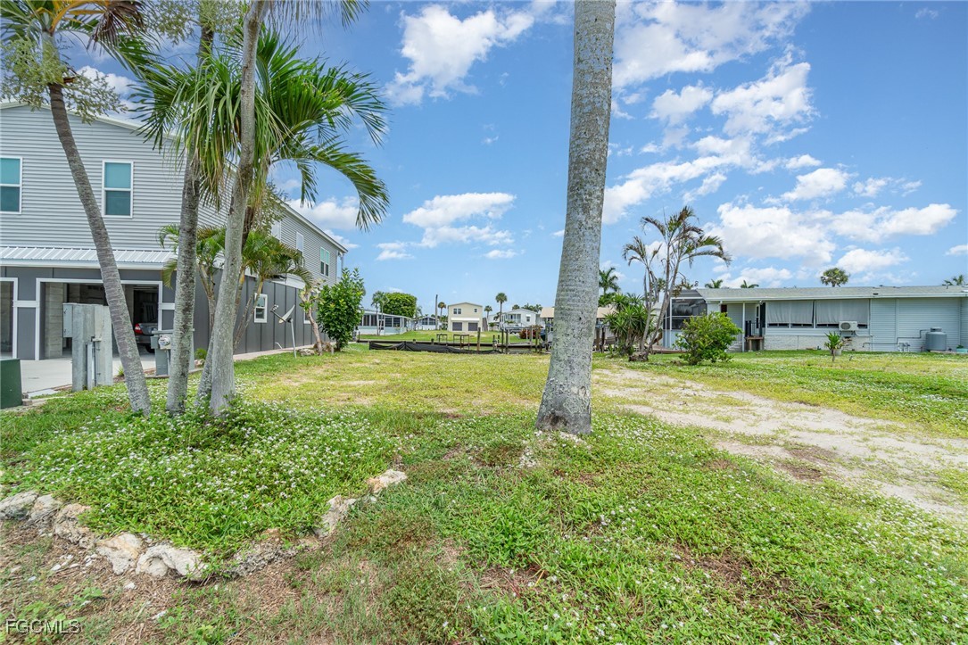 11280 Dogwood LN