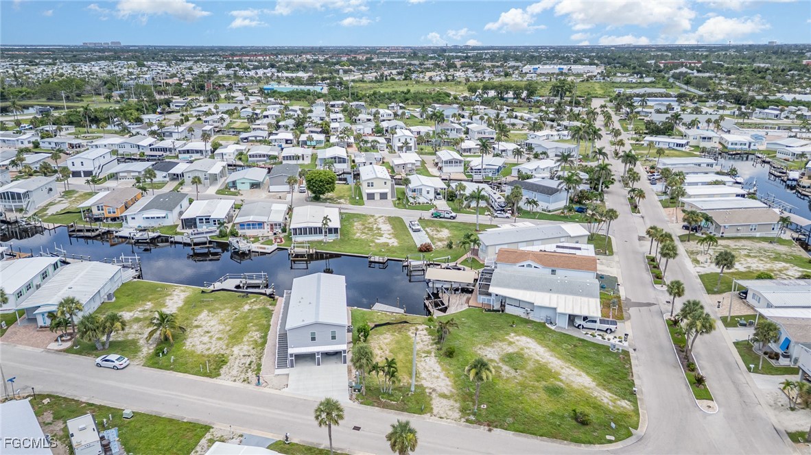 11280 Dogwood LN