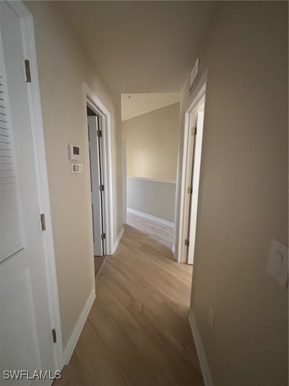 1004 Hampton CIR