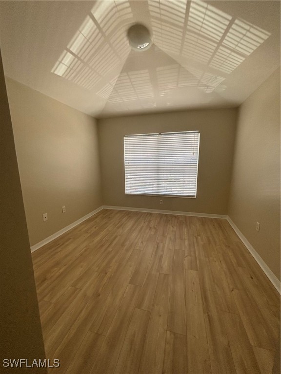 1004 Hampton CIR