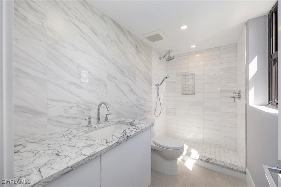 6001 Pelican Bay BLVD 1506