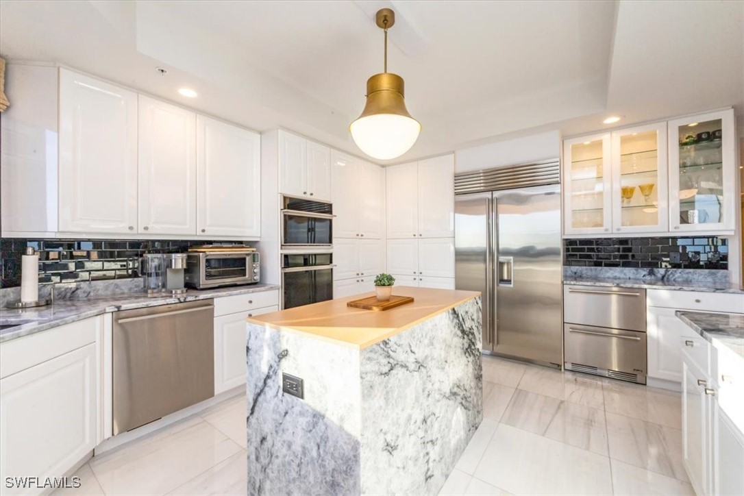 7575 Pelican Bay BLVD 1008