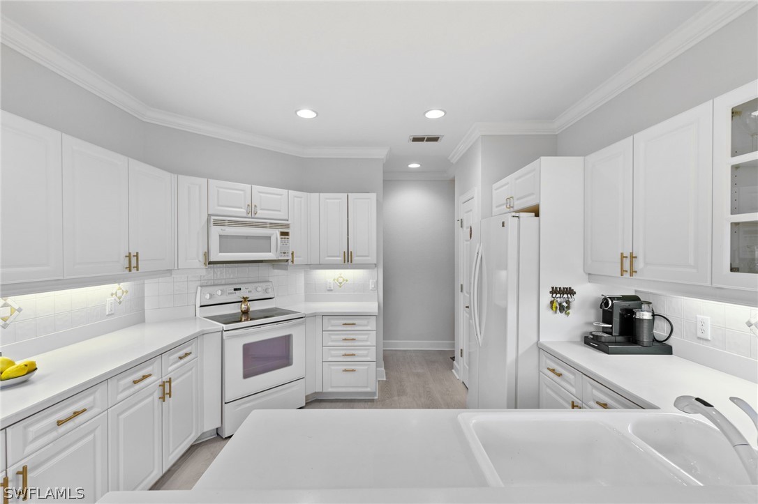 9066 Whimbrel Watch LN 101