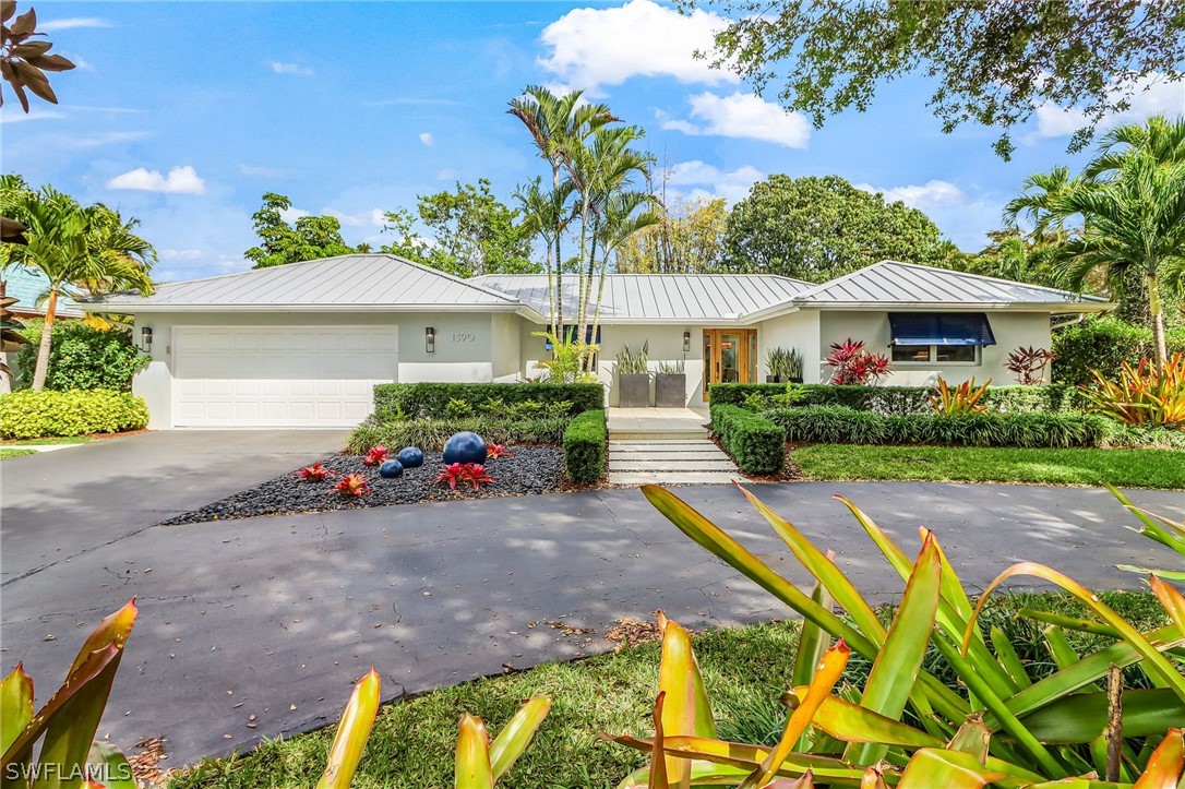1390 Mandarin RD