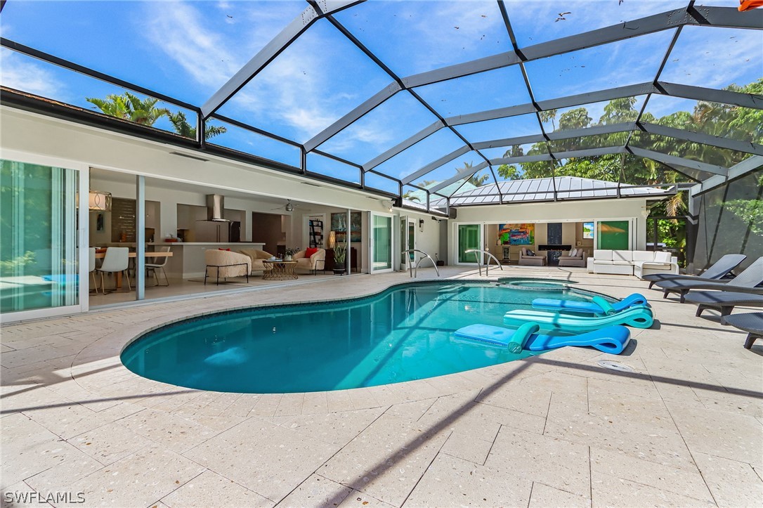 1390 Mandarin RD