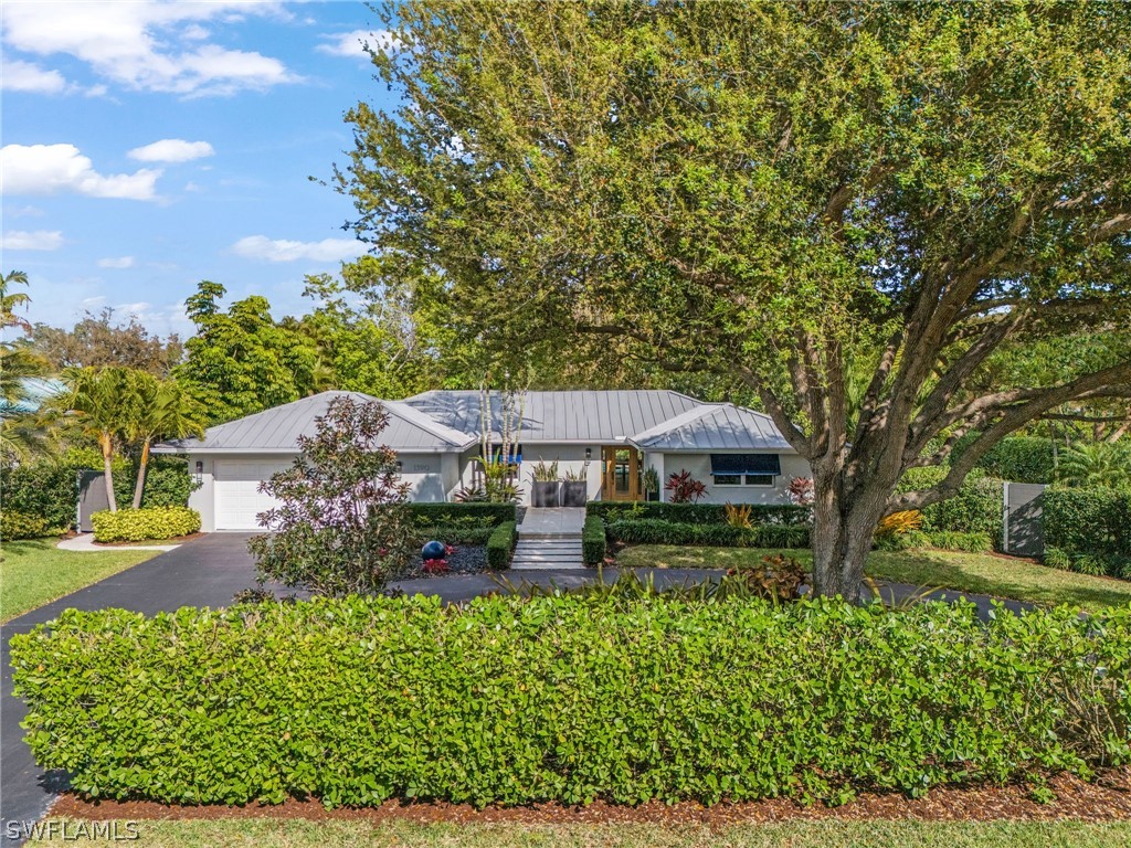 1390 Mandarin RD