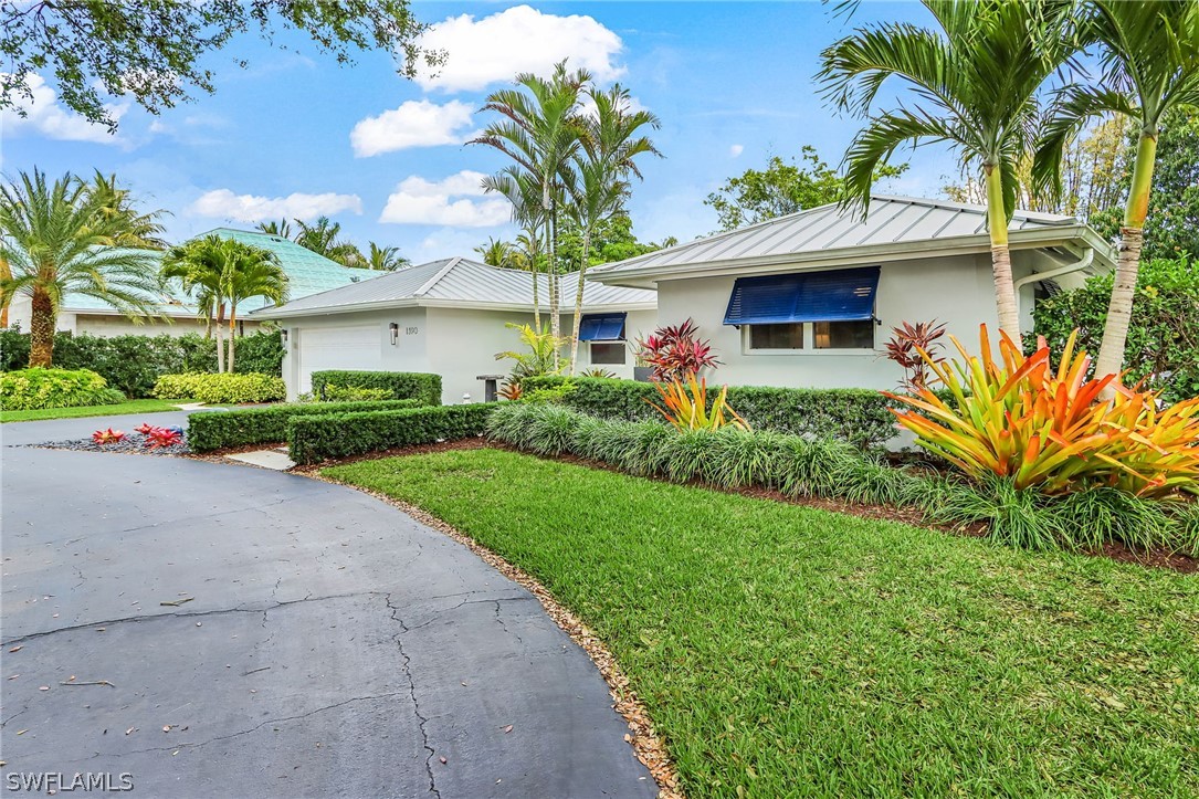 1390 Mandarin RD