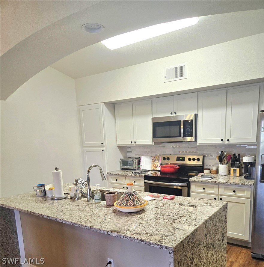 7975 Preserve CIR 1032