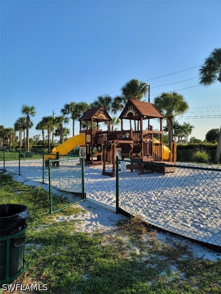 190 Santa Clara DR 190-4