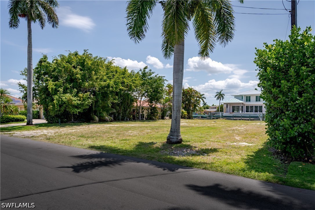 2165 Tarpon RD