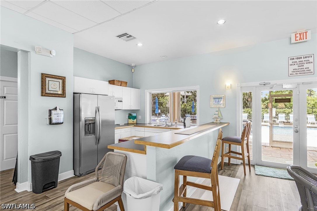 305 Robin Hood CIR 204