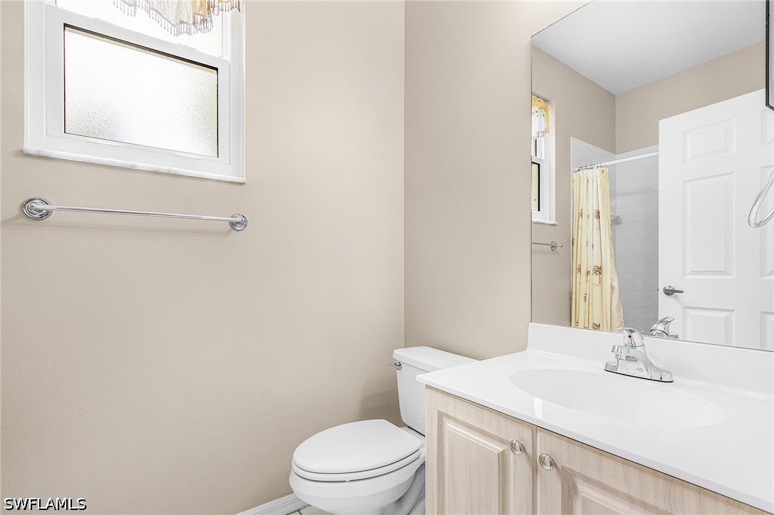 305 Robin Hood CIR 204
