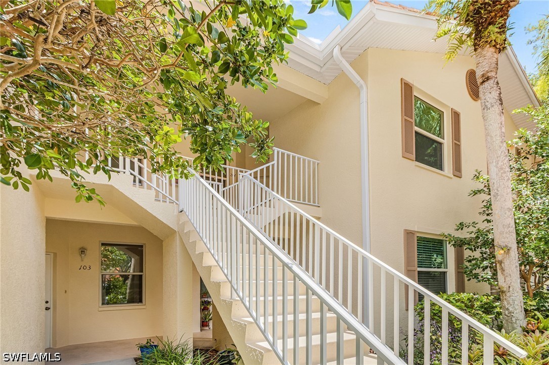 305 Robin Hood CIR 204