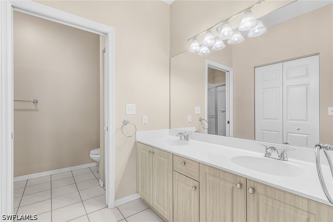 305 Robin Hood CIR 204