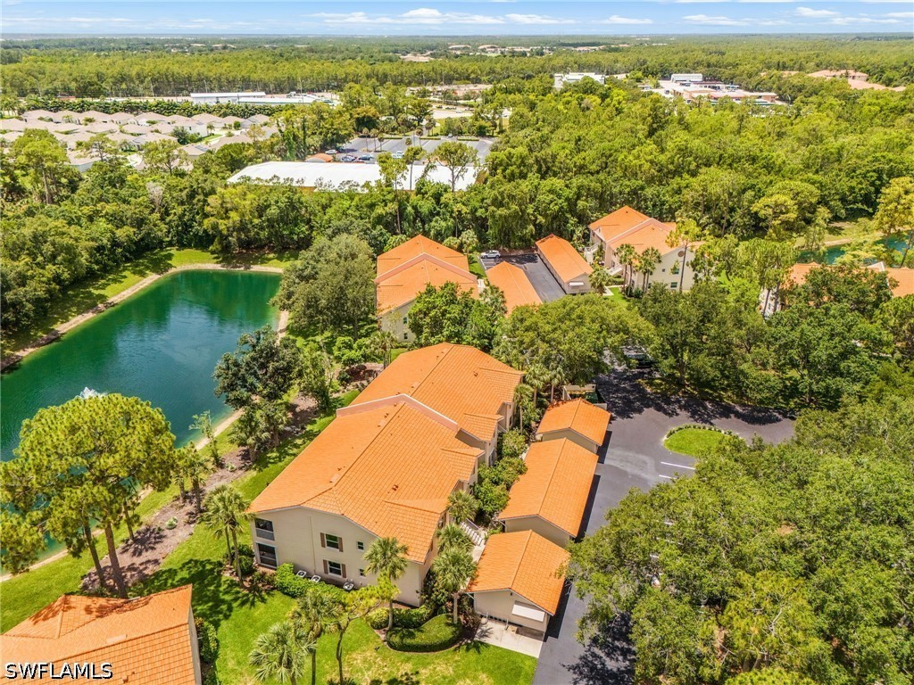 305 Robin Hood CIR 204