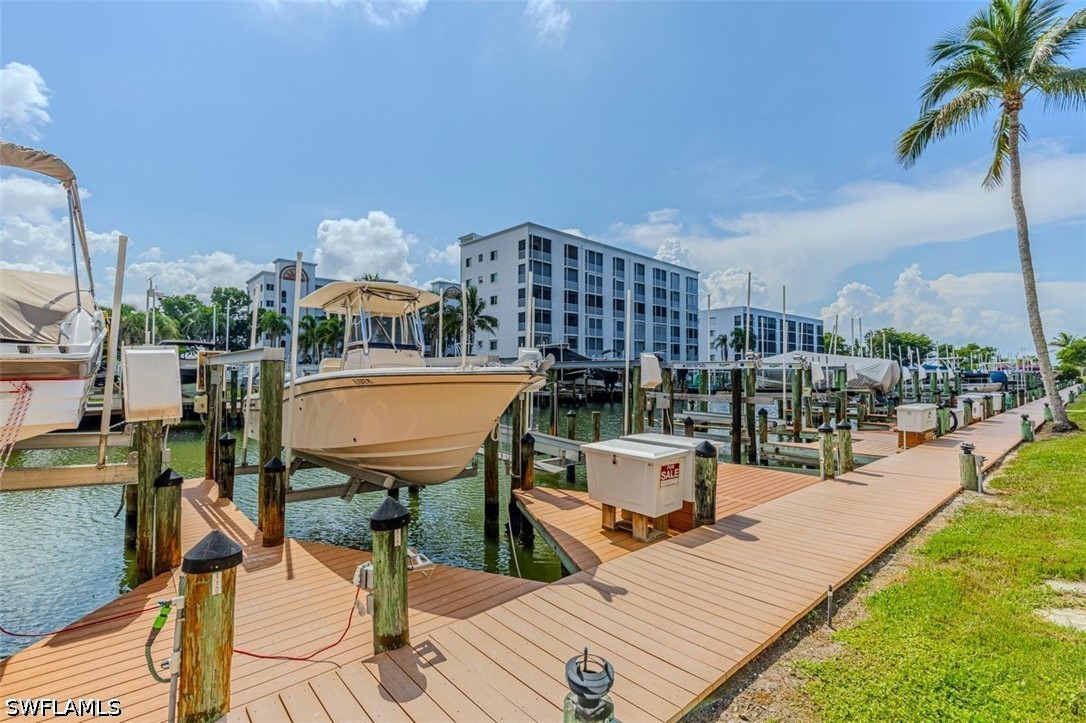 Dock #114 Bay Beach LN