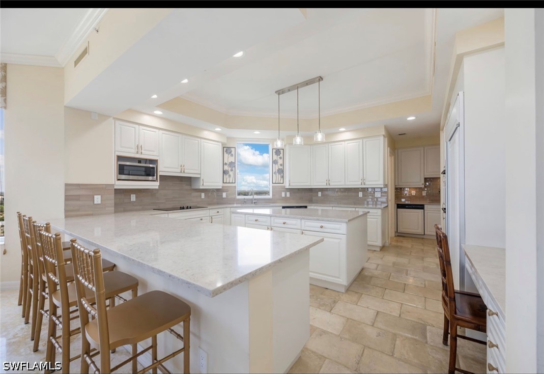 7575 Pelican Bay BLVD 1808