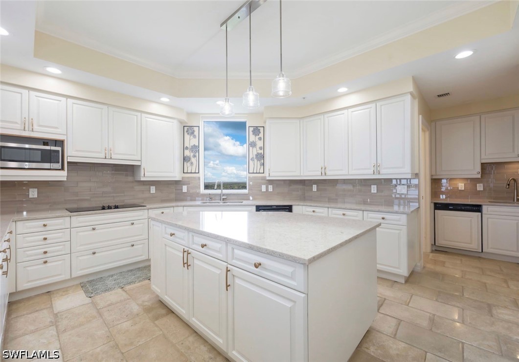 7575 Pelican Bay BLVD 1808